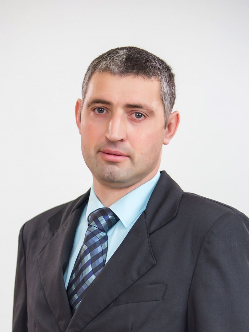 Кучерявий Р.М.