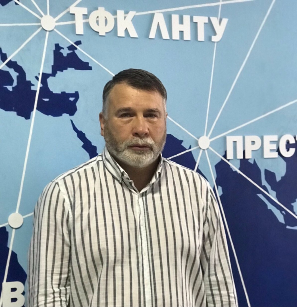 Вихор В..